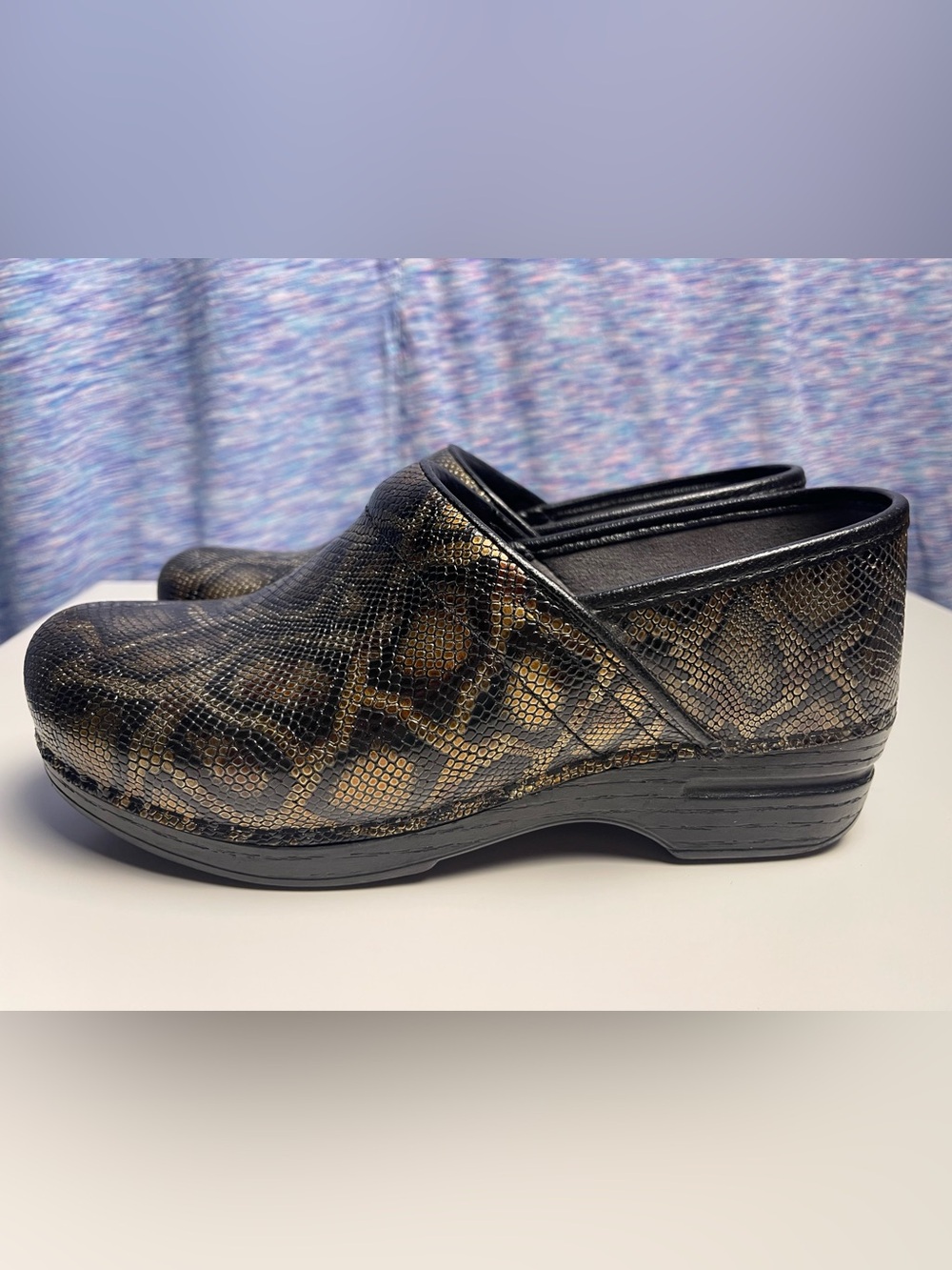 Dansko Python Print Clogs Size 8.5-9 - Picture 3 of 10